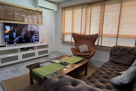Condo in Suan Luang, Bangkok, Thailand, 2 bedrooms  № 161926