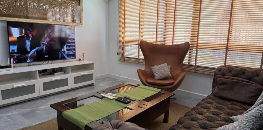 Condo à Suan Luang, Bangkok, Thaïlande, 2 chambres № 161926