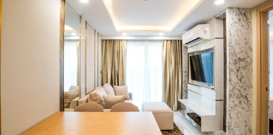Condo in Pattaya, Thailand, 2 bedrooms  № 161923