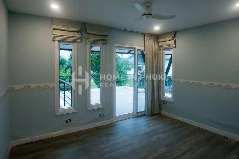 House in Phuket, Thailand 5 bedrooms № 158807 - photo 21