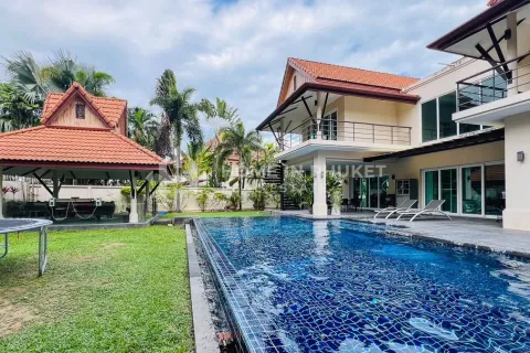 House in Phuket, Thailand 5 bedrooms № 158807 - photo 3