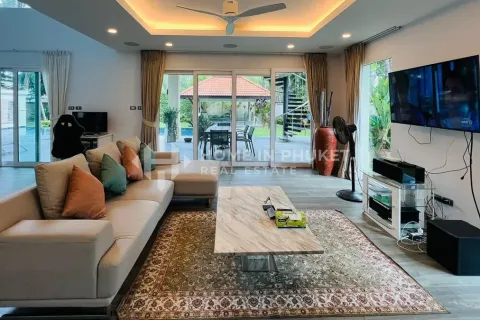 House in Phuket, Thailand 5 bedrooms № 158807 - photo 4