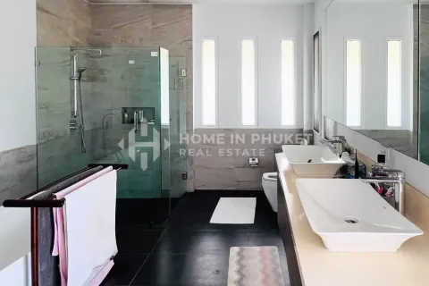 House in Phuket, Thailand 5 bedrooms № 158807 - photo 14