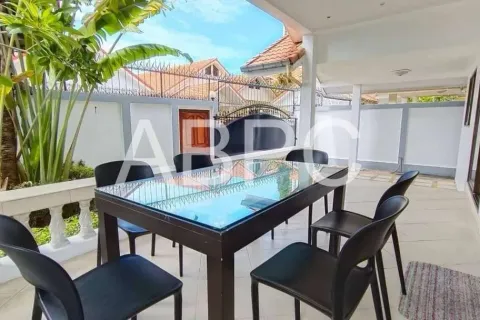 Casa de 3 dormitorios en Jomtien Beach, Pattaya, Tailandia № 210520 - foto 7