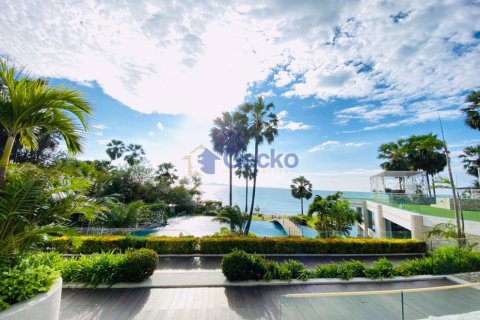 Studio in the Condo in Pattaya, Thailand № 220469