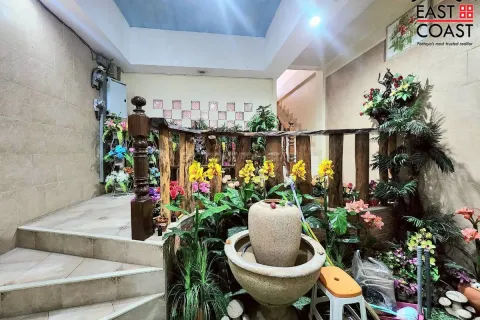 Casa de 6 dormitorios en Jomtien Beach, Pattaya, Tailandia № 212721 - foto 4