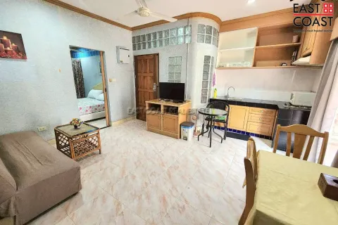 Casa de 6 dormitorios en Jomtien Beach, Pattaya, Tailandia № 212721 - foto 19