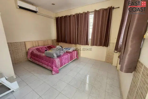Casa de 6 dormitorios en Jomtien Beach, Pattaya, Tailandia № 212721 - foto 6