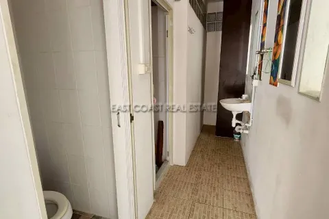 Casa de 6 dormitorios en Jomtien Beach, Pattaya, Tailandia № 212721 - foto 16