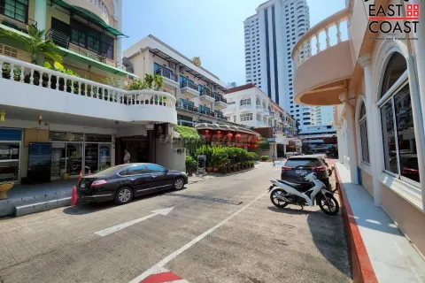 Casa de 6 dormitorios en Jomtien Beach, Pattaya, Tailandia № 212721 - foto 20
