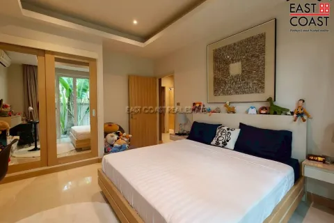 Casa de 4 dormitorios en Pattaya, Tailandia № 212719 - foto 27