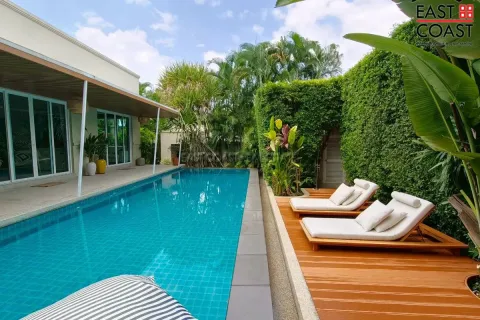 Casa de 4 dormitorios en Pattaya, Tailandia № 212719 - foto 14