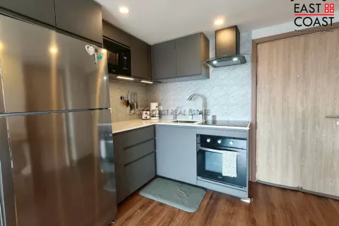 Condominio de 2 dormitorios en Pattaya, Tailandia № 212717 - foto 9