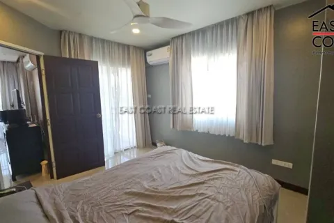 Condominio de 2 dormitorios en Jomtien Beach, Pattaya, Tailandia № 212723 - foto 29