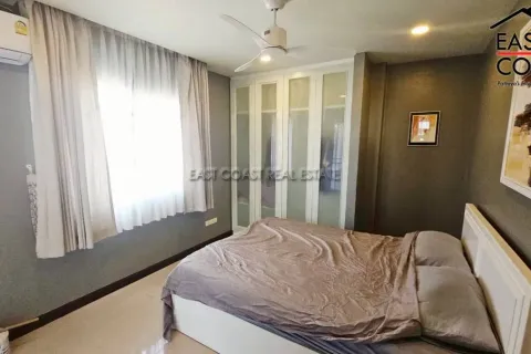 Condominio de 2 dormitorios en Jomtien Beach, Pattaya, Tailandia № 212723 - foto 12