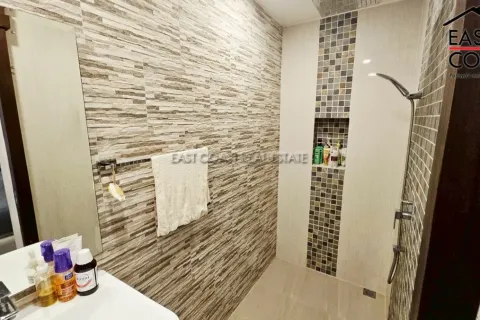 Condominio de 3 dormitorios en Jomtien Beach, Pattaya, Tailandia № 212720 - foto 25