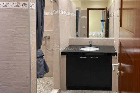 House in Bang Lamung, Thailand 4 bedrooms № 155429 - photo 14