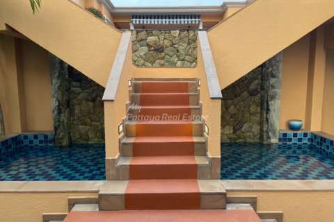 House in Bang Lamung, Thailand 4 bedrooms № 155429 - photo 18