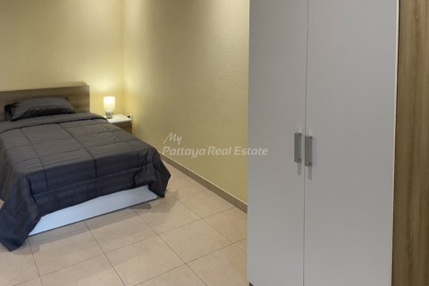 House in Bang Lamung, Thailand 4 bedrooms № 155429 - photo 13