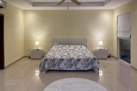 House in Bang Lamung, Thailand 4 bedrooms № 155429 - photo 9