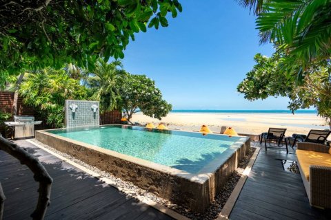 Вилла в Сураттхани, Таиланд с 3 спальнями  № 173054