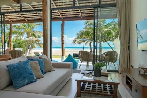 Вилла в Сураттхани, Таиланд с 5 спальнями  № 173055 - фото 9