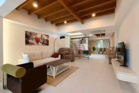 Таунхаус в Суан Луанге, Бангкок, Таиланд с 2 спальнями  № 173018 - фото 3