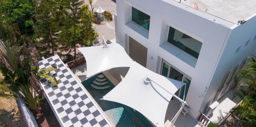 Villa à Hua Hin, Thaïlande 4 chambres № 173020