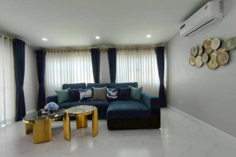 Villa à Pattaya, Thaïlande 4 chambres № 173024 - photo 3