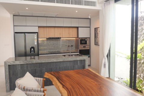 Villa in Phuket, Thailand 4 bedrooms № 160750 - photo 16