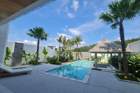 Villa in Phuket, Thailand 4 bedrooms № 160750 - photo 2