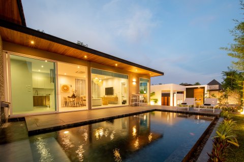 Villa in Phuket, Thailand 3 bedrooms № 160745 - photo 30