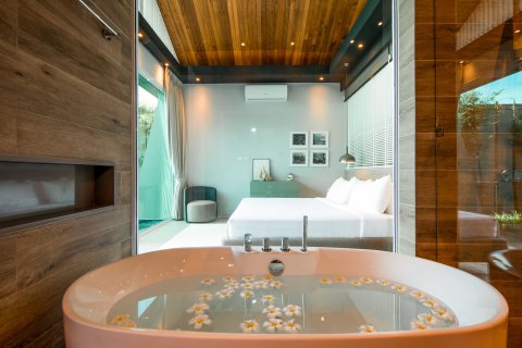 Villa in Phuket, Thailand 3 bedrooms № 160745 - photo 23