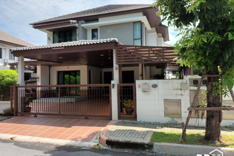 House in Bangkok, Thailand 3 bedrooms № 189210