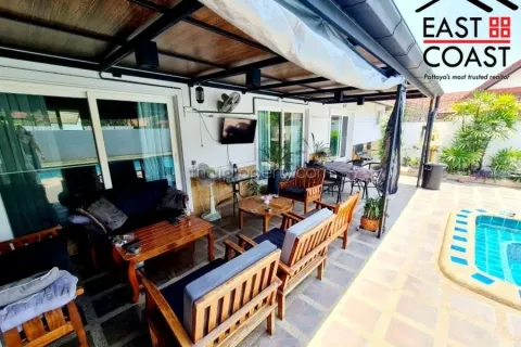 Casa de 3 dormitorios en Jomtien Beach, Pattaya, Tailandia № 212822 - foto 8