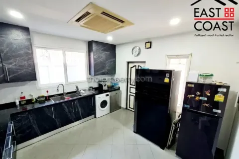 Casa de 3 dormitorios en Jomtien Beach, Pattaya, Tailandia № 212822 - foto 6