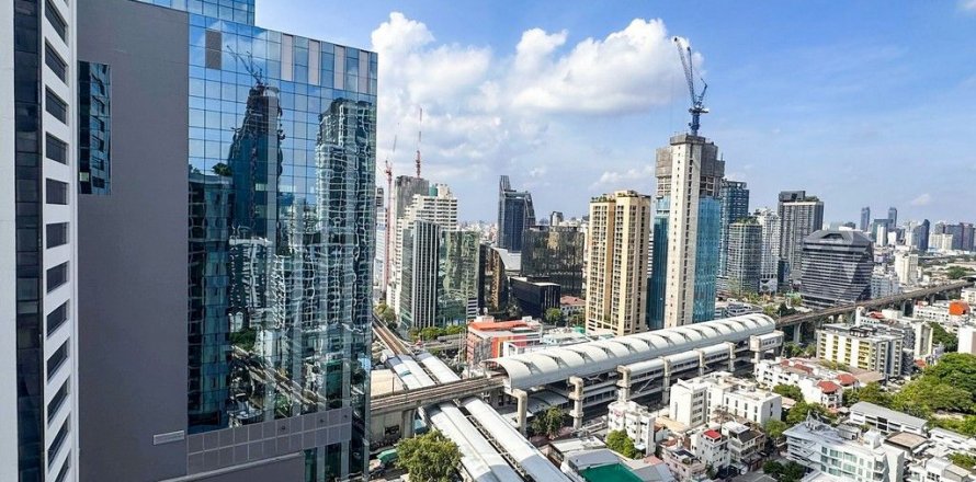 Studio in the Condo in Ratchathewi, Bangkok, Thailand № 142222