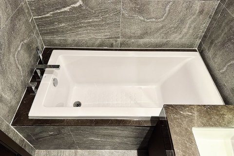 Condo in Bangkok, Thailand, 1 bedroom  № 143310 - photo 9