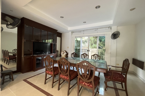 House in Watthana, Bangkok, Thailand 6 bedrooms № 156581 - photo 9