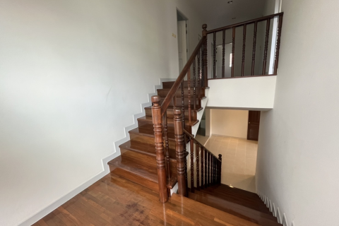 House in Watthana, Bangkok, Thailand 6 bedrooms № 156581 - photo 2