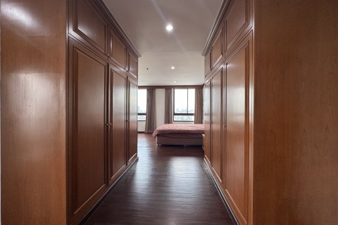 Condo à Chatuchak, Bangkok, Thaïlande, 3 chambres  № 156582 - photo 13