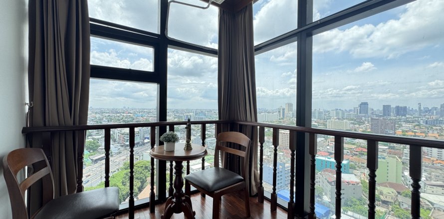 Condo à Chatuchak, Bangkok, Thaïlande, 3 chambres  № 156582