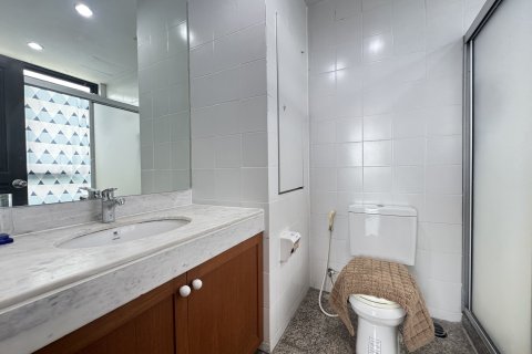 Condo à Chatuchak, Bangkok, Thaïlande, 3 chambres  № 156582 - photo 16