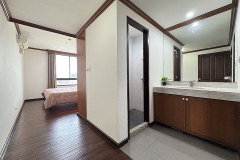 Condo à Chatuchak, Bangkok, Thaïlande, 3 chambres  № 156582 - photo 9
