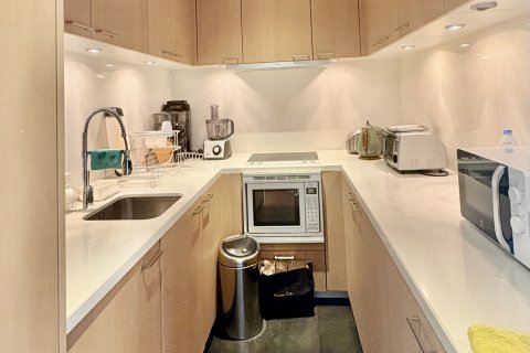 Кондоминиум с 2 спальнями в Сатхоне, Бангкок, Таиланд № 156580 - фото 3