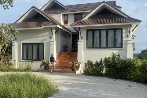 Дом в Сикхио, Таиланд с 3 спальнями  № 137931 - фото 1