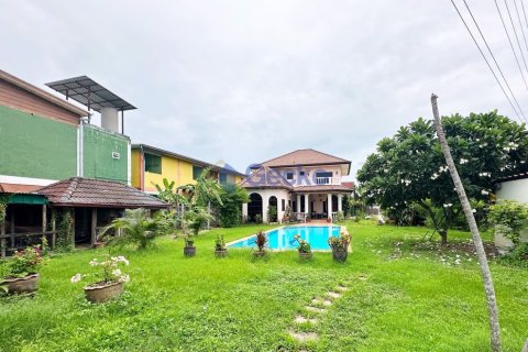House in Pattaya, Thailand 4 bedrooms № 197100 - photo 8