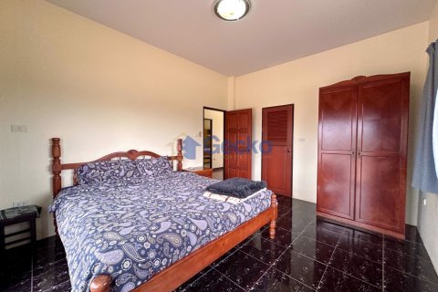 House in Pattaya, Thailand 4 bedrooms № 197100 - photo 21