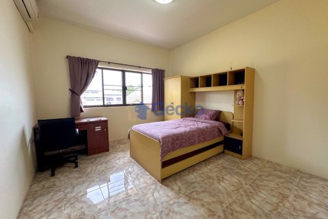 House in Pattaya, Thailand 4 bedrooms № 197100 - photo 18