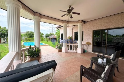 House in Pattaya, Thailand 4 bedrooms № 197100 - photo 9